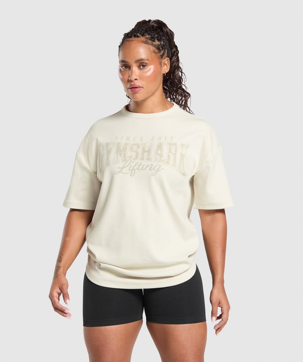 Levantamiento de la cubierta de la bomba de gran tamaño