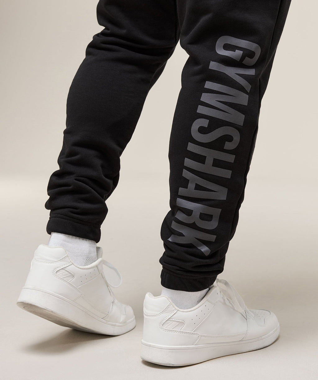 Pantalones deportivos con la marca Power
