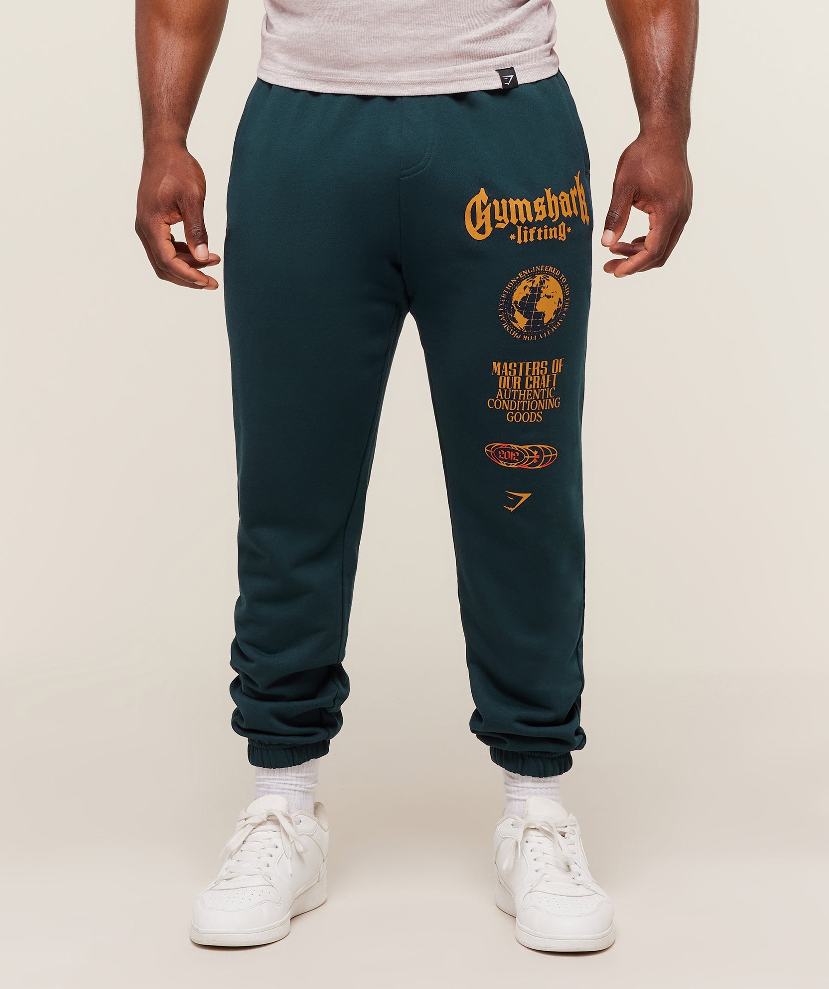 Pantalones deportivos básicos